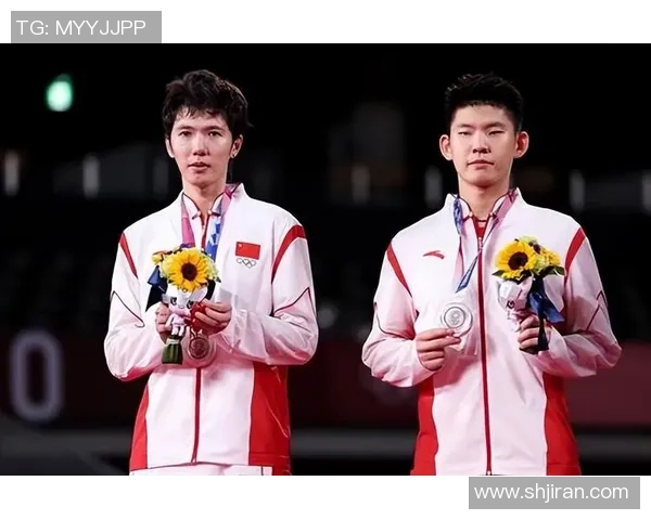 深圳羽毛球队与上海羽毛球队赛后复盘分析力量对比与战术探讨