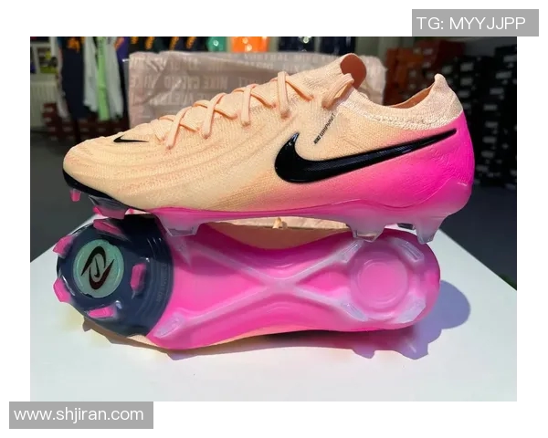 足球明星们的Nike鞋款背后的故事与时尚潮流解析