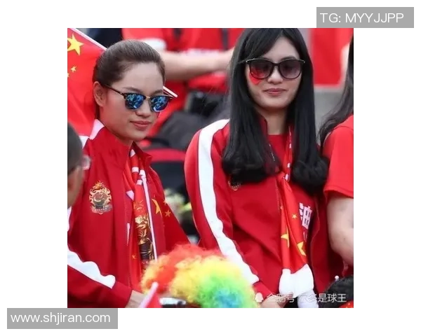 足球明星魅力无穷她们吸引了多少女性粉丝的热爱与追随